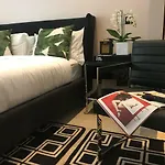 Sakkson House Rooms & Suites